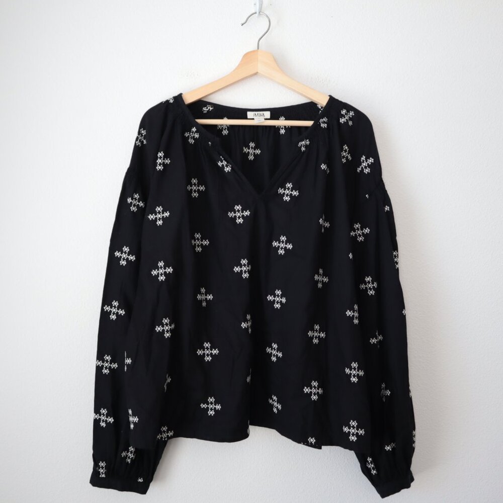 a.n.a Embroidered Peasant Sleeve Blouse | XL